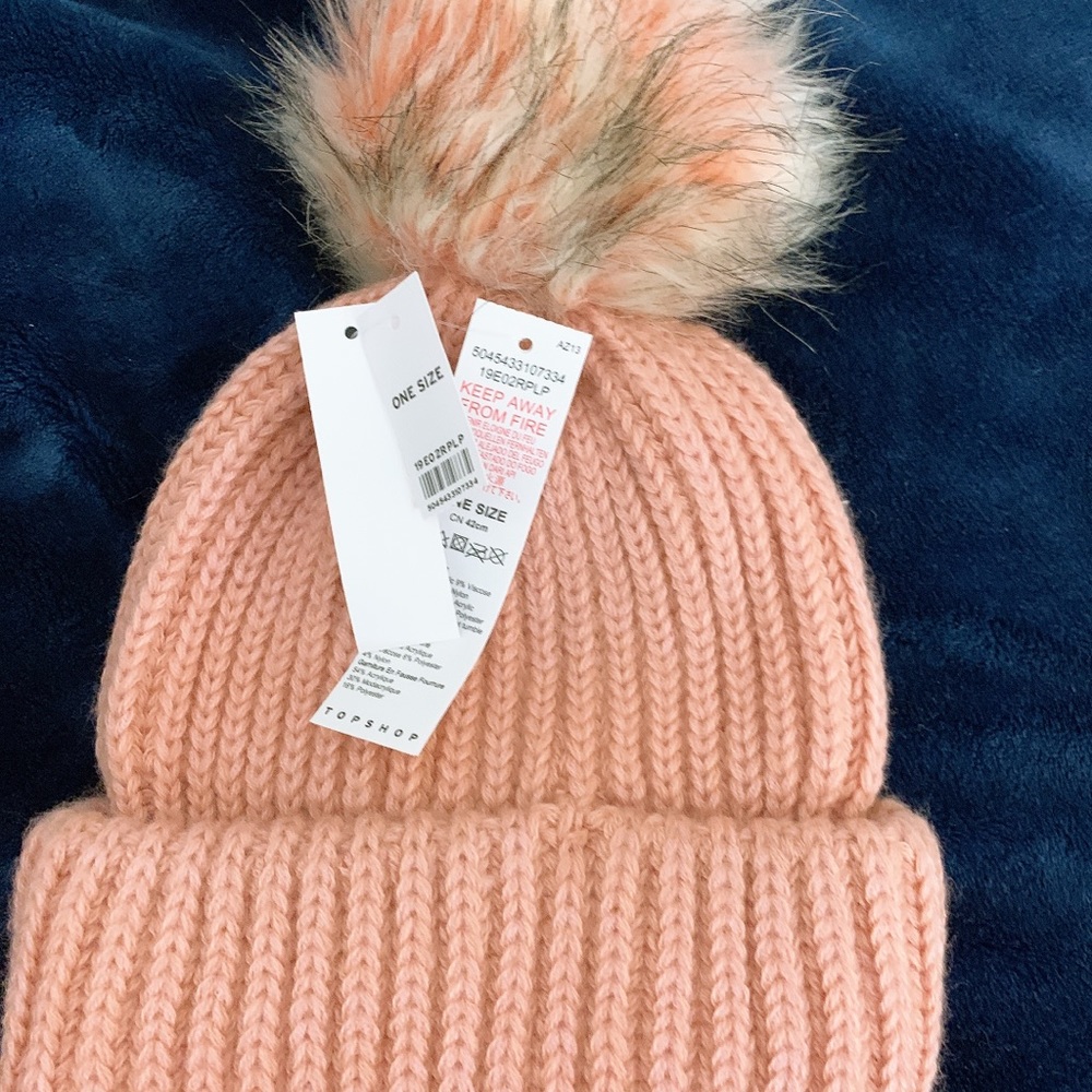 Wool hat - Picture 3 of 4